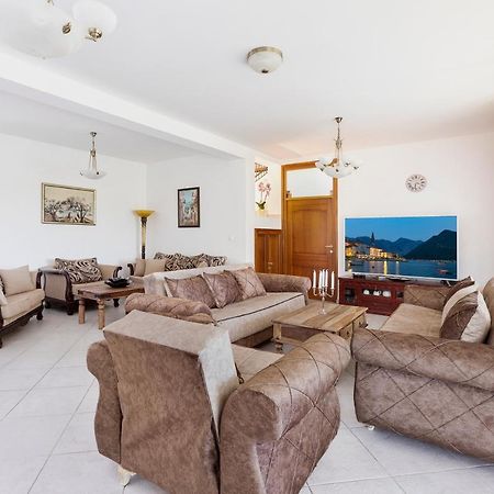 Villa Forest Kotor Ngoại thất bức ảnh