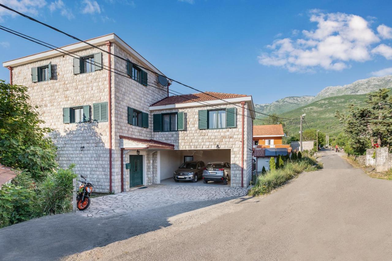 Villa Forest Kotor Ngoại thất bức ảnh
