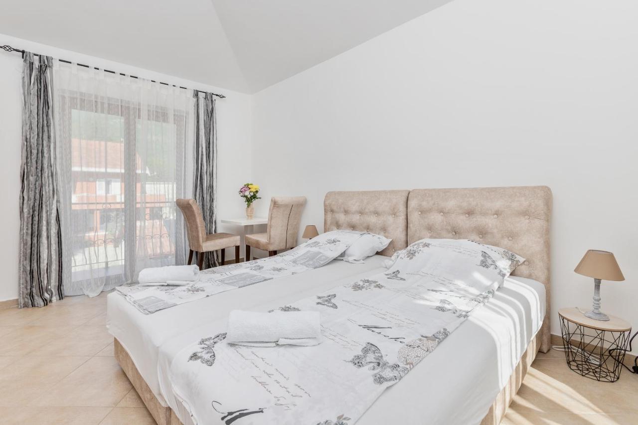 Villa Forest Kotor Ngoại thất bức ảnh