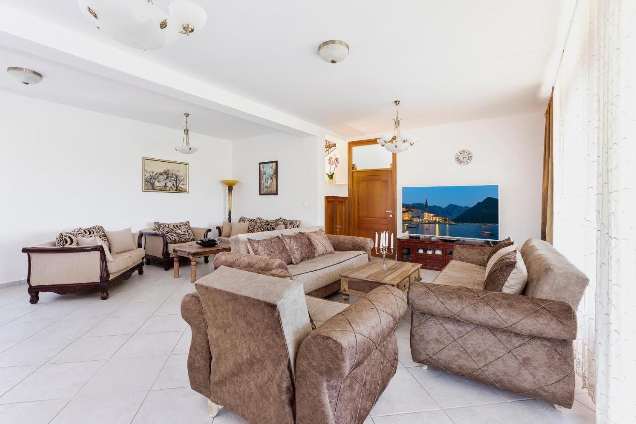 Villa Forest Kotor Ngoại thất bức ảnh
