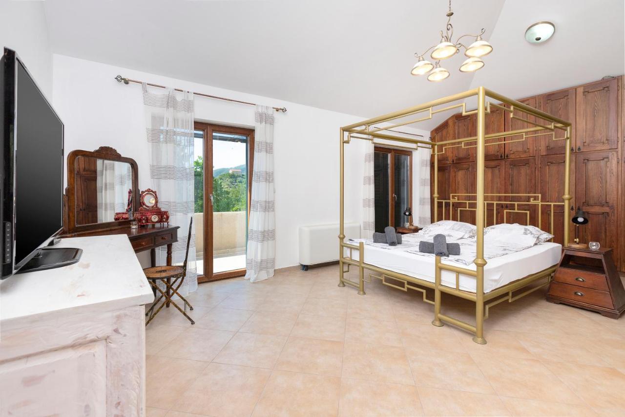 Villa Forest Kotor Ngoại thất bức ảnh