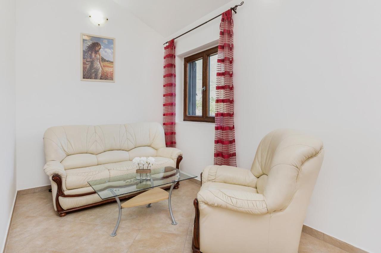 Villa Forest Kotor Ngoại thất bức ảnh
